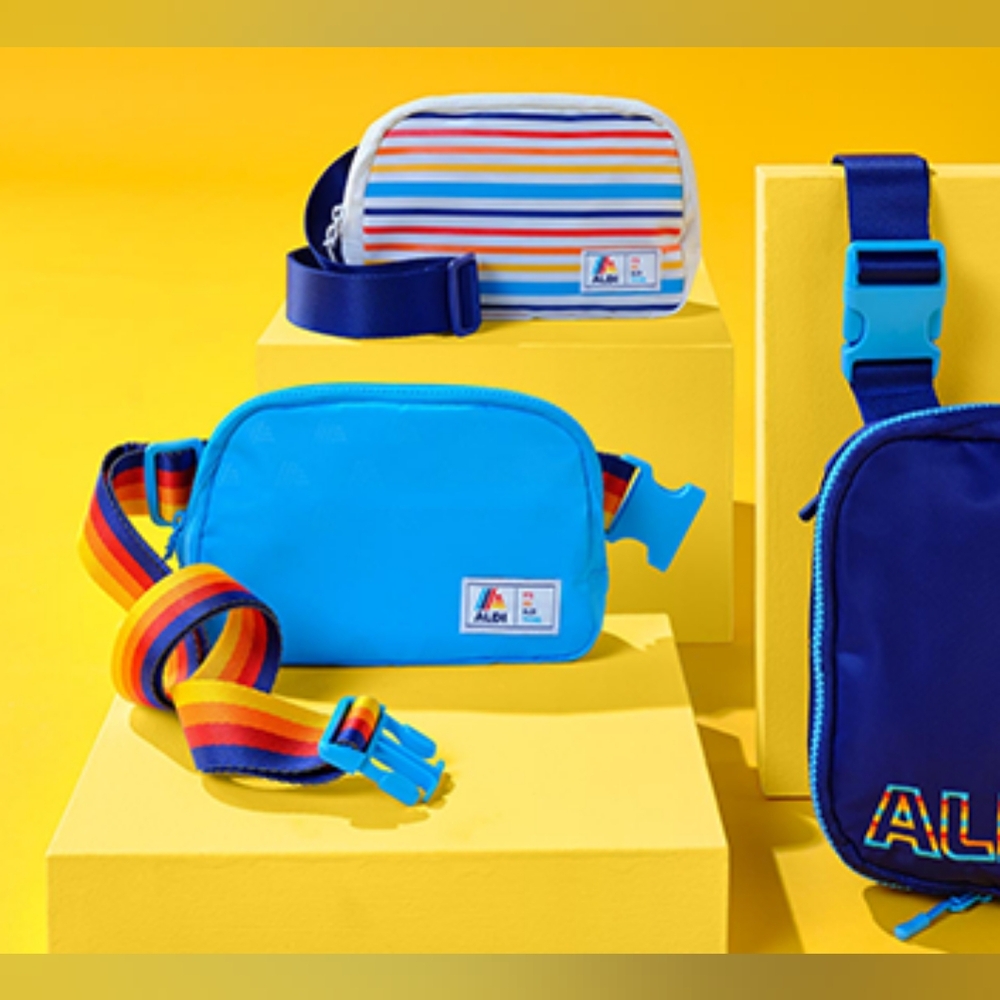 NWT - Aldi Gear 2024 Belt Bag Light Blue with Logo Band